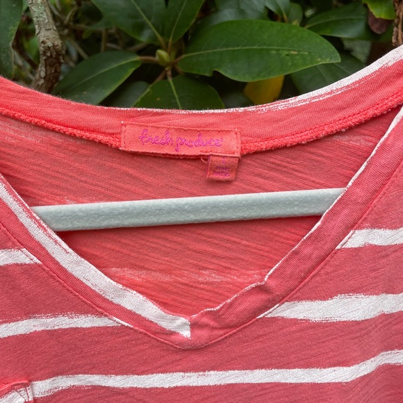 Fresh Produce orange and white striped short sleeve tee shirt. Size L - Picture 3 of 3